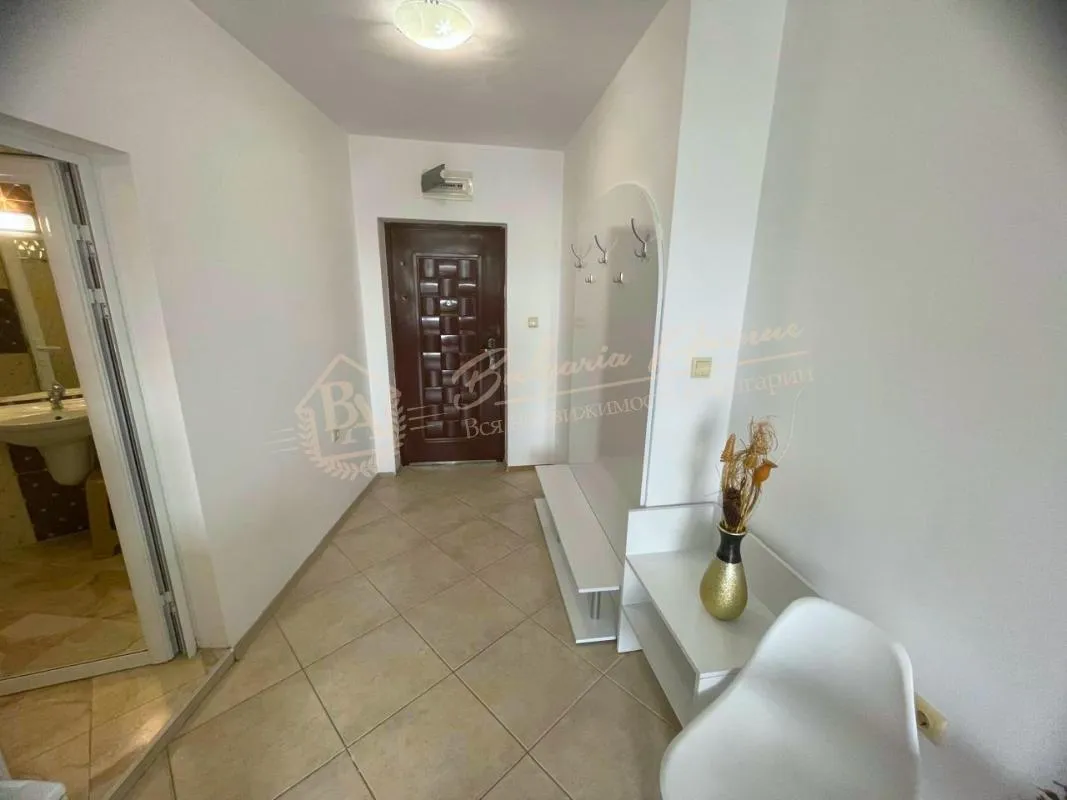 Компактный двухкомнатный апартамент в комплексе "Авеню Делюкс" Солнечный берег