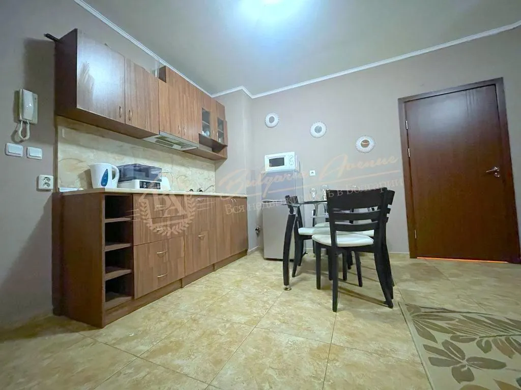 Двухкомнатный апартамент в комплексе «Аполлон-3», курортный поселок Равда