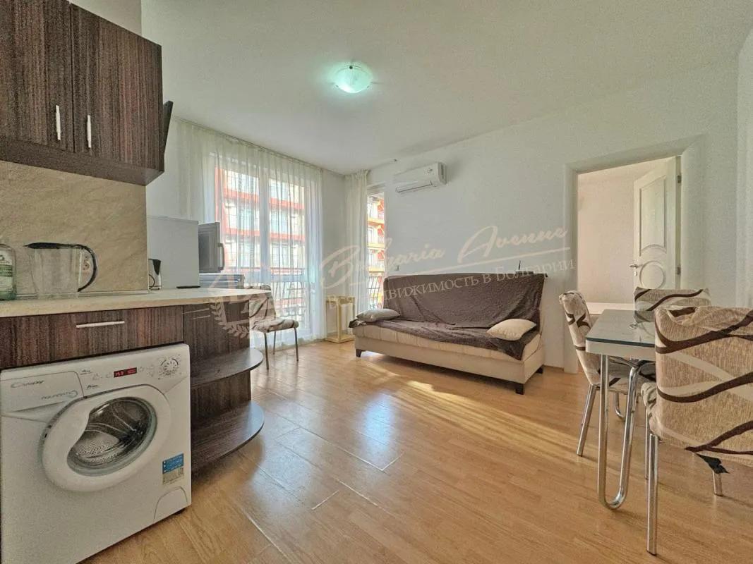 Уютная двухкомнатная квартира с видом на бассейн в комплексе Aphrodite 3, Солнечный берег