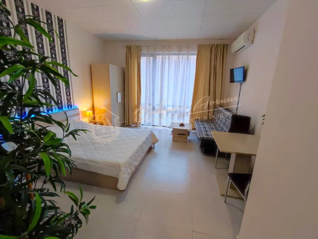 Квартира-студия по отличной цене в комплексе "Тарсис 2Б" Солнечный берег