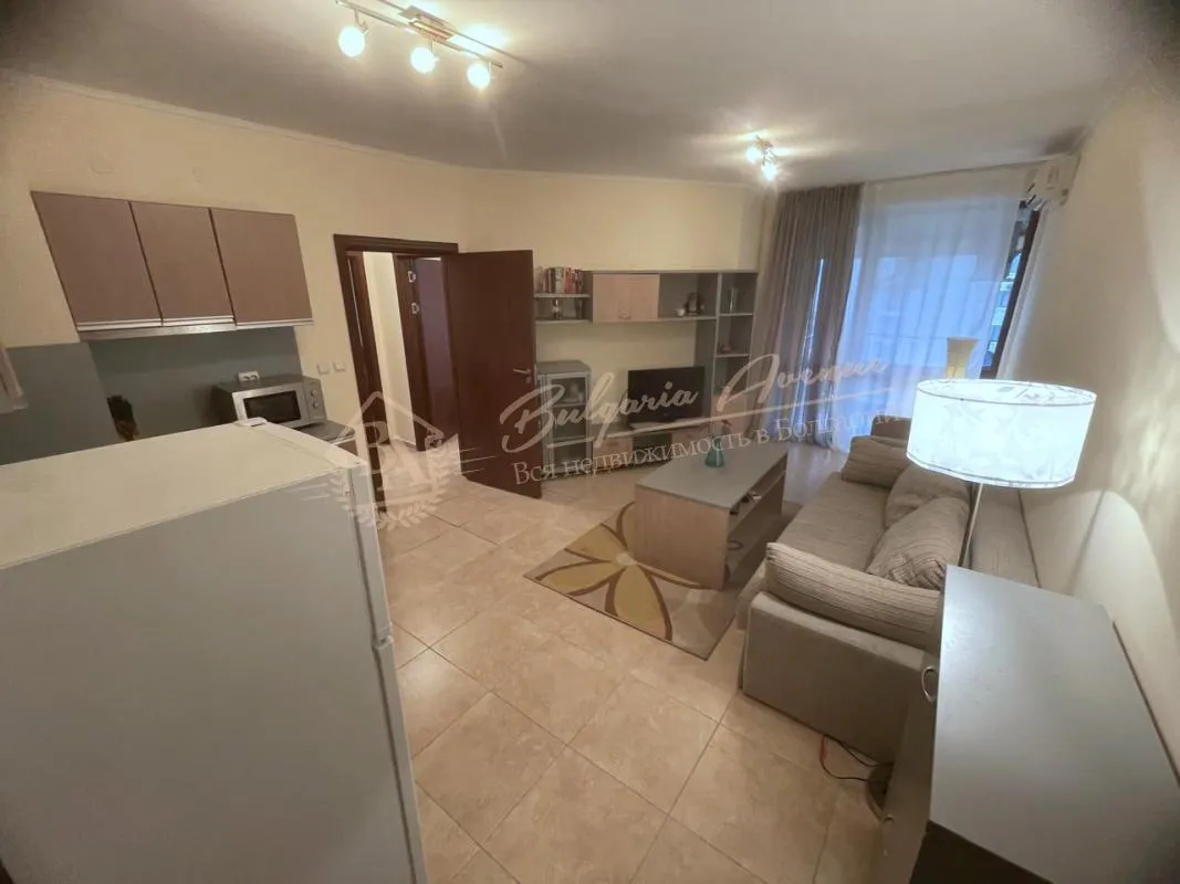 Трехкомнатный апартамент с видом на море в комплексе «Аполлон-5», Равда