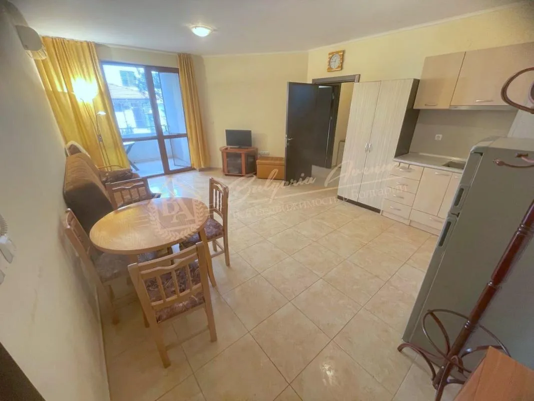 Двухкомнатный апартамент в комплексе «Аполлон-6», Равда