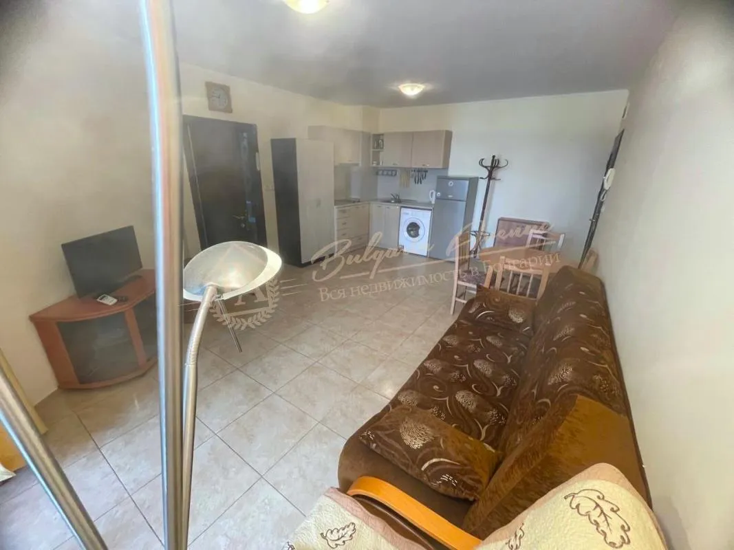 Двухкомнатный апартамент в комплексе «Аполлон-6», Равда