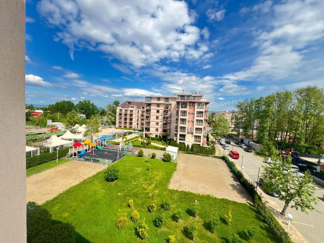 Светлый меблированный двухкомнатный апартамент в комплексе «Тарсис НОВА» Солнечный берег