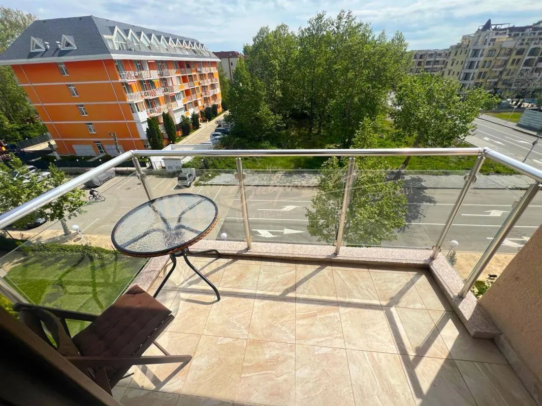 Светлый меблированный двухкомнатный апартамент в комплексе «Тарсис НОВА» Солнечный берег