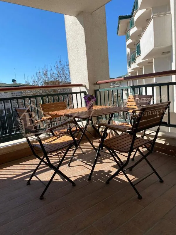 Апартамент с 3 спальнями в 5* комплексе "Эмеральд"