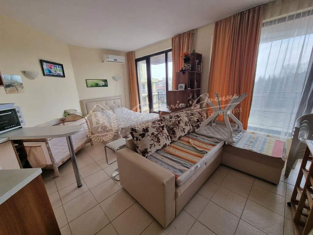 Студия в жилом доме в Равде, низкая такса поддержки