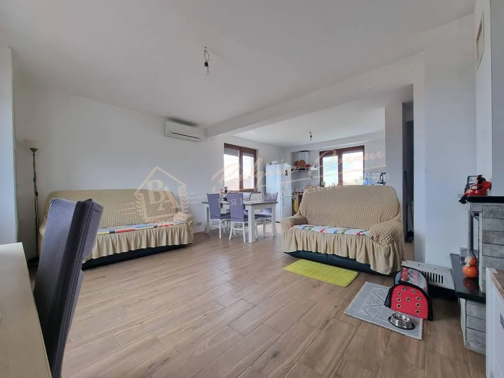 Продажа дома с 3 спальнями в селе Горица