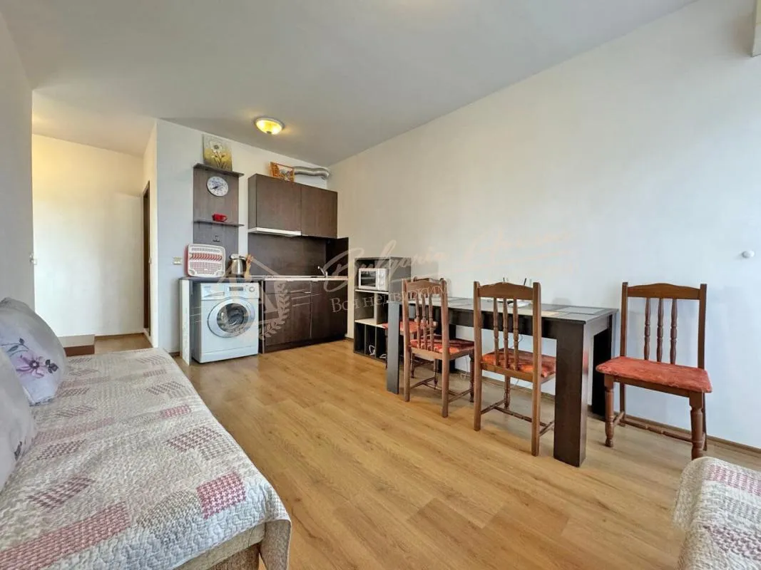 Продажа меблированного апартамента с 1 спальней в комплексе Sunny View South, Солнечный берег