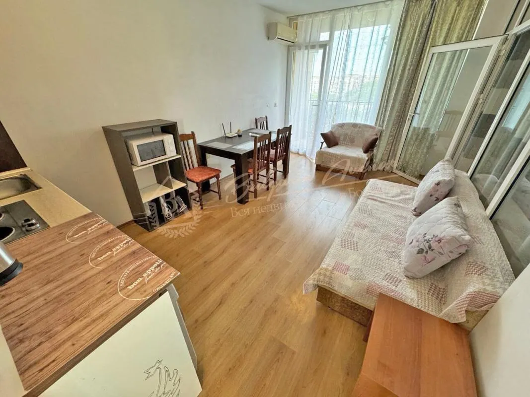 Продажа меблированного апартамента с 1 спальней в комплексе Sunny View South, Солнечный берег