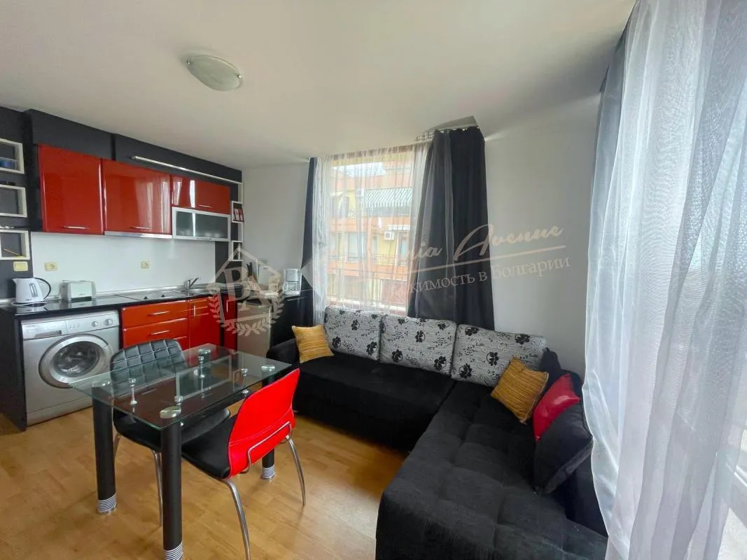 Двухкомнатный апартамент с видом на море в комплексе «Сиана», Святой Влас