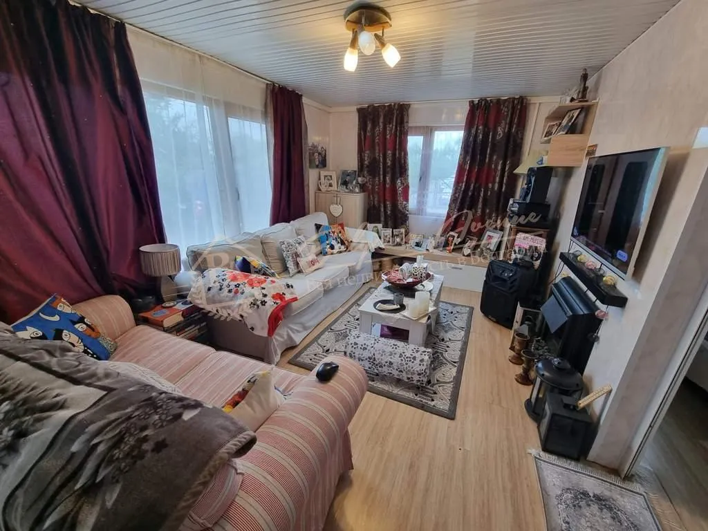 Дом с 2 спальнями в селе Оризаре