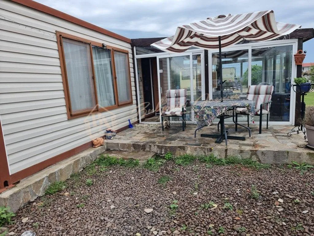 Дом с 2 спальнями в селе Оризаре