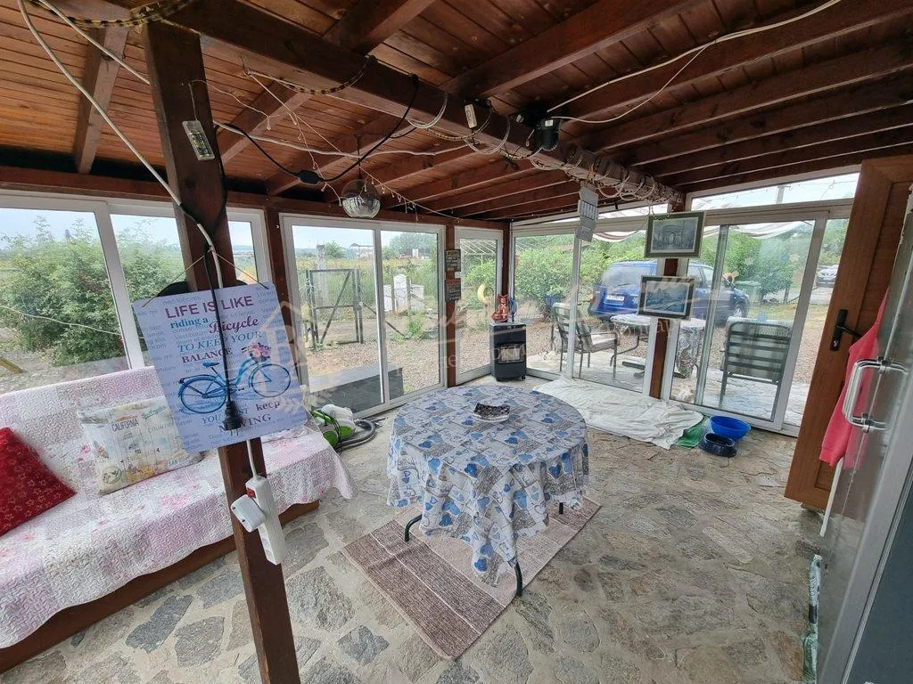 Дом с 2 спальнями в селе Оризаре