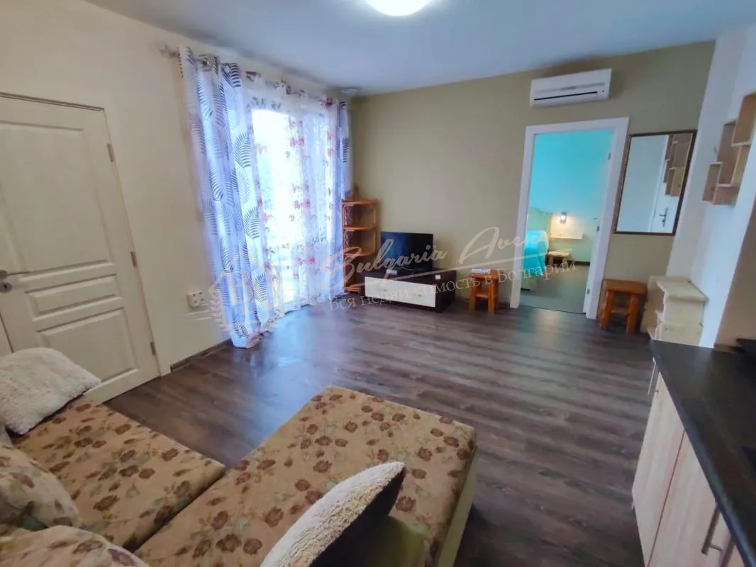 Трехкомнатный апартамент в комплексе «Тарсис НОВА», Солнечный берег