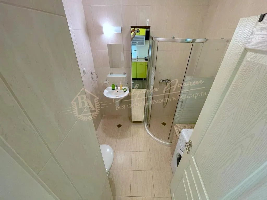 Уютный светлый двухкомнатный апартамент в комплексе «Тарсис» Солнечный берег.