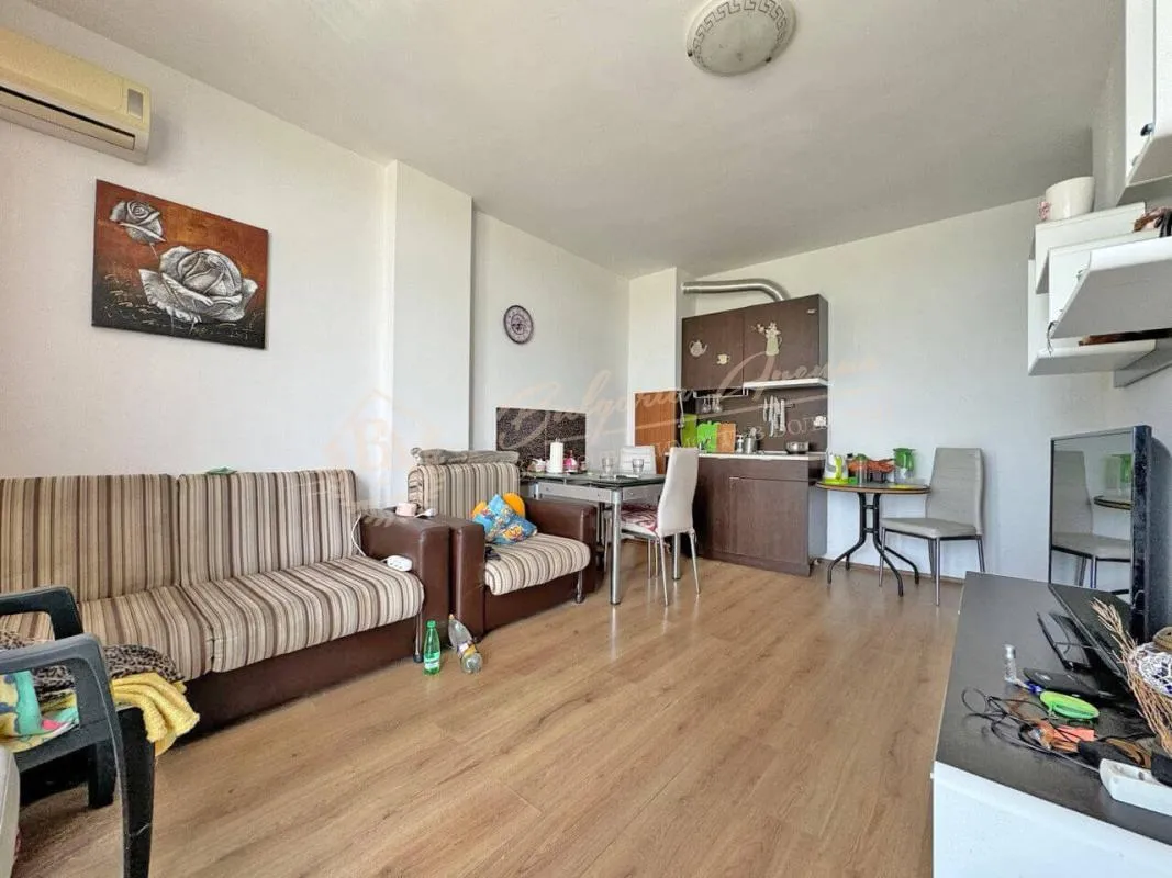 Двухкомнатная квартира в комплексе Sunny View South, Солнечный берег, 2 террасы