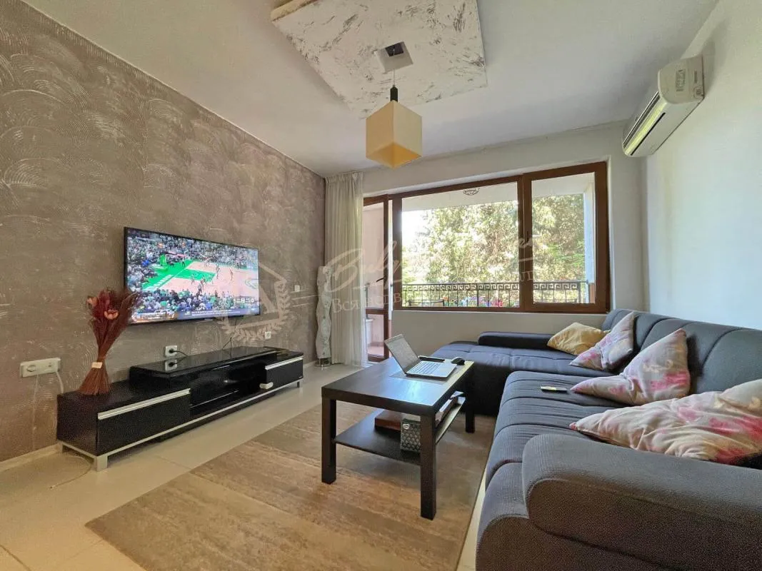 Апартамент с 1 спальней в комплексе "Рич" в Несебре