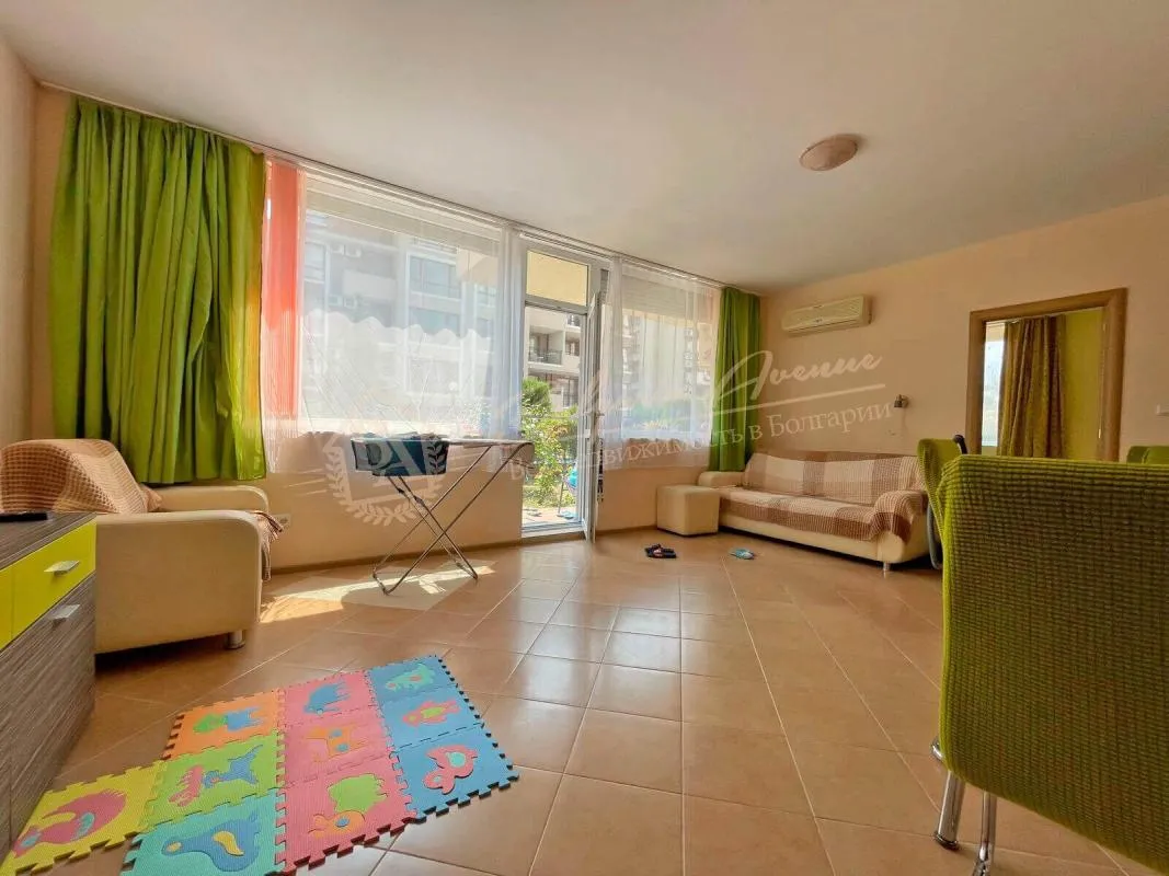 Апартамент с 2 спальнями в комплексе Balkan Breeze 2, Солнечный берег