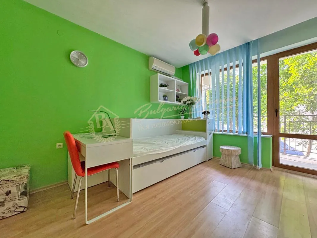 Трехкомнатная квартира в Messambria Fort, Елените - вид на бассейн