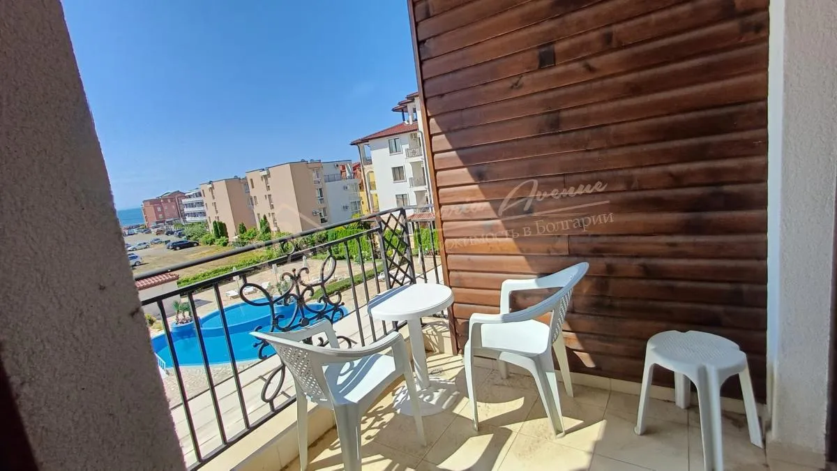 Двухкомнатный апартамент в комплексе «Аполлон-Несебр» - продажа