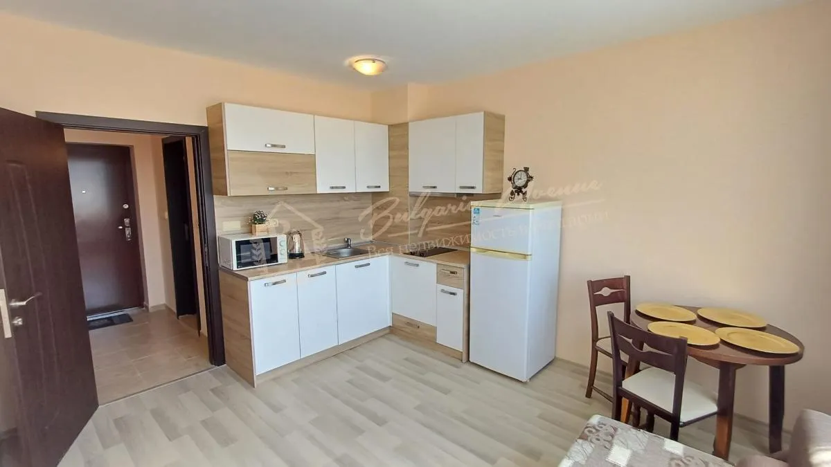 Двухкомнатный апартамент в комплексе «Аполлон-Несебр» - продажа