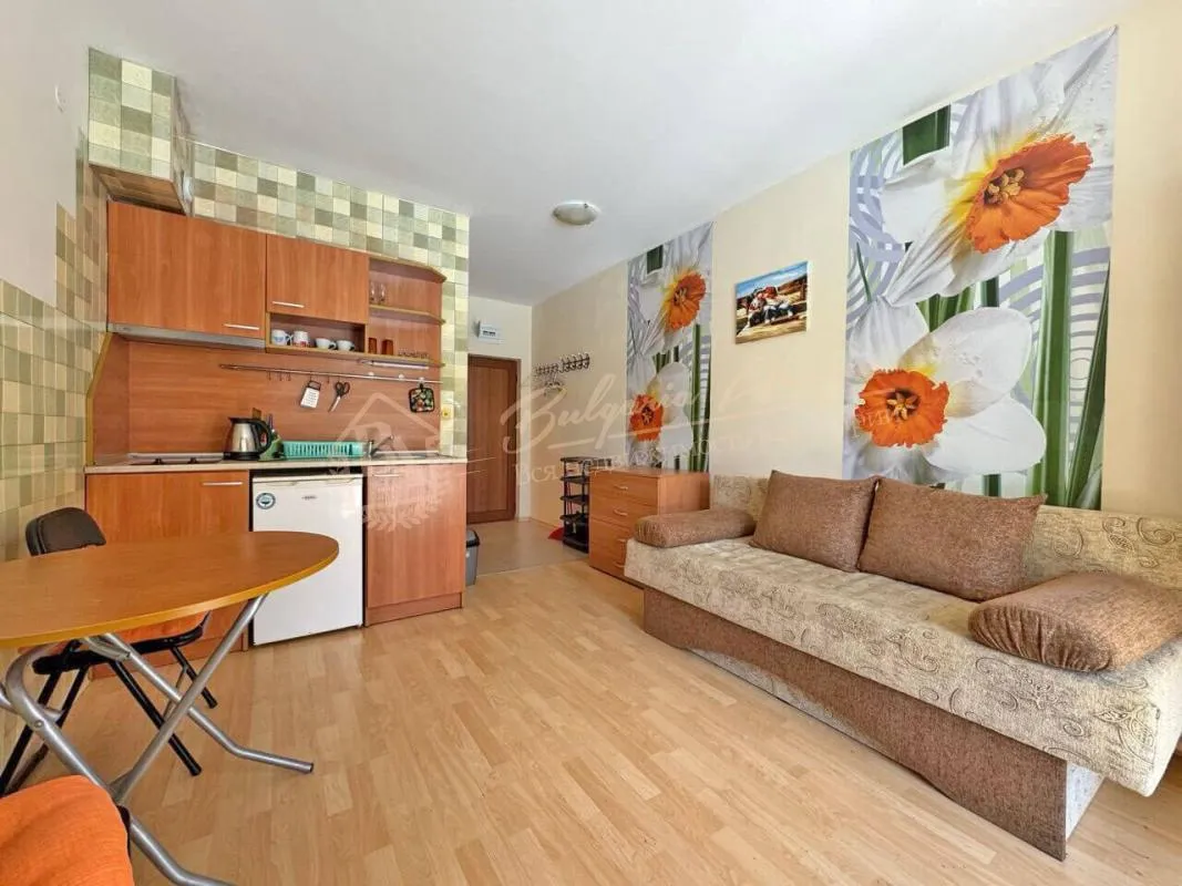 Квартира-студия в комплексе Amadeus 11, Солнечный берег