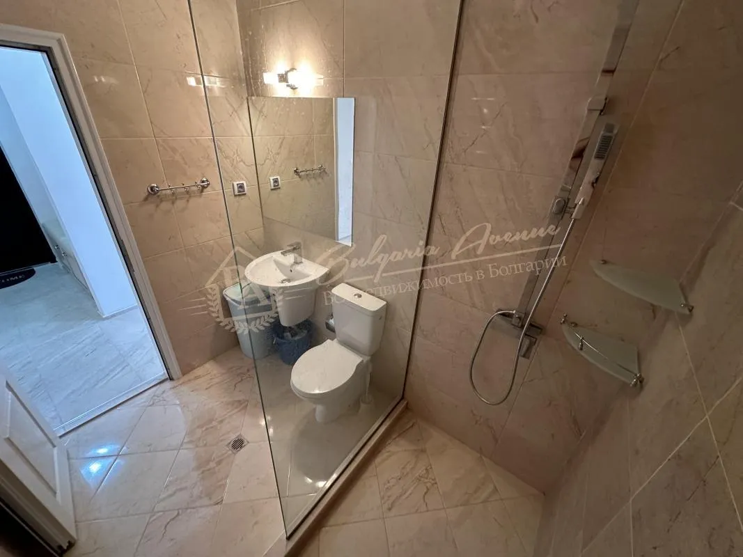 Элитная недвижимость -трёхкомнатная квартира в престижном жилом комплексе "Эстебан" Несебр