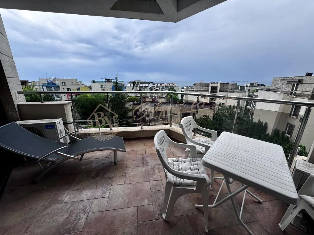 Трехкомнатный апартамент с видом на море в комплексе «Миллениум» Святой Влас