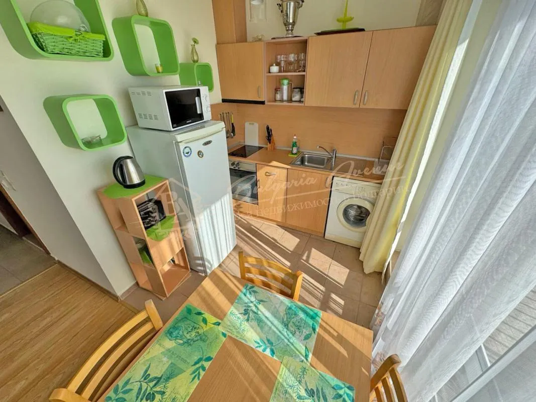 Апартамент с 1 спальней в комплексе "Краун Форт", Свети Влас - вид на море