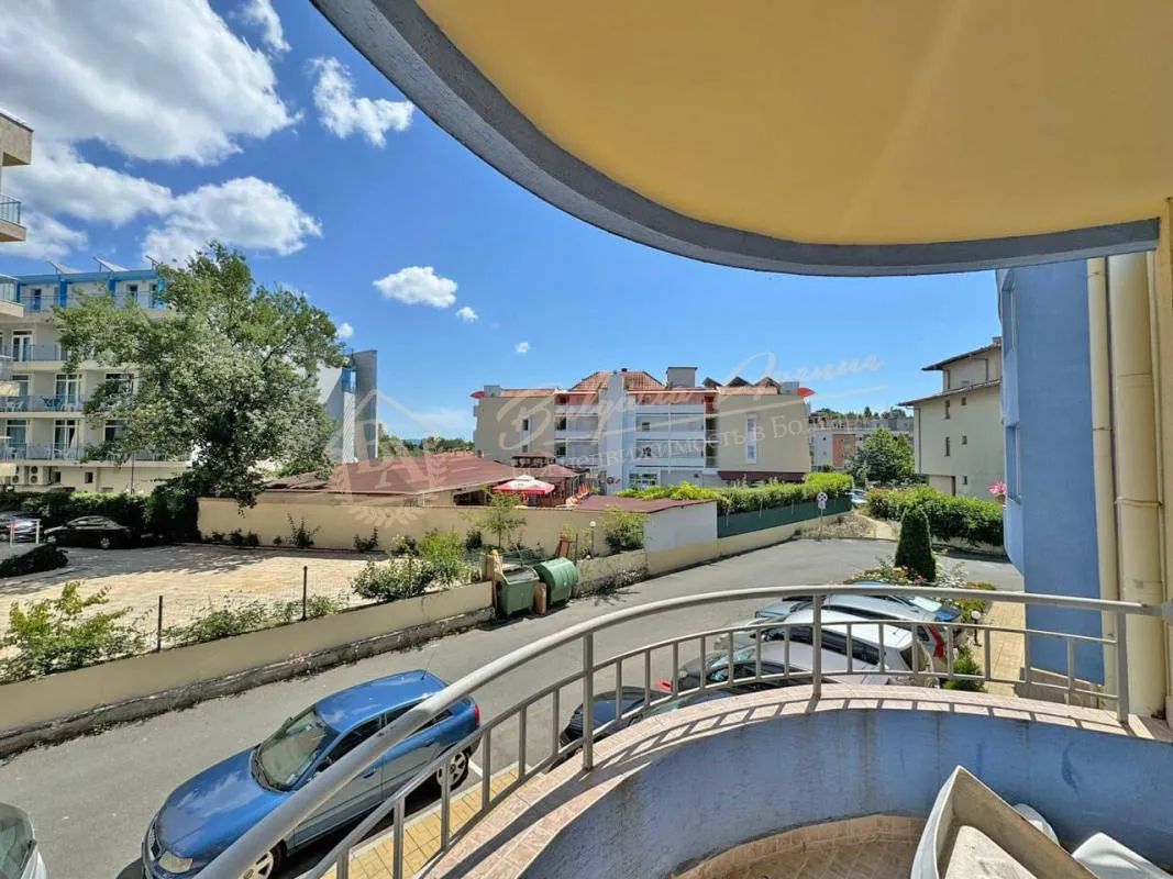 Двухкомнатная квартира в комплексе Aqua Blue, Солнечный берег