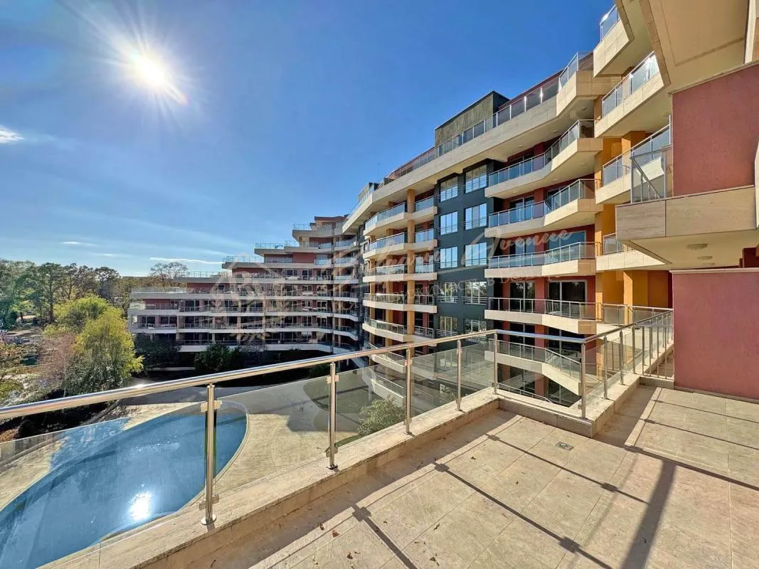 Двухкомнатная квартира в роскошном комплексе Peter House, Солнечный берег