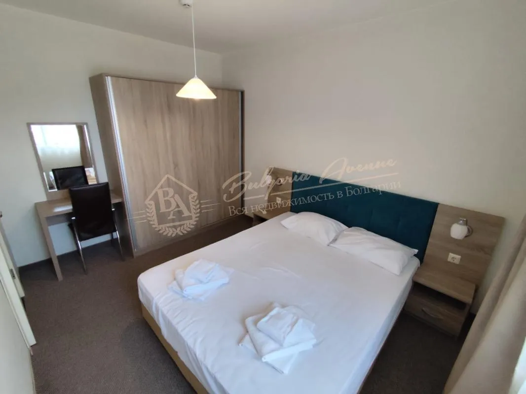 Двухкомнатный апартамент на партере с собственным двориком - комплекс "Тарсис Нова"