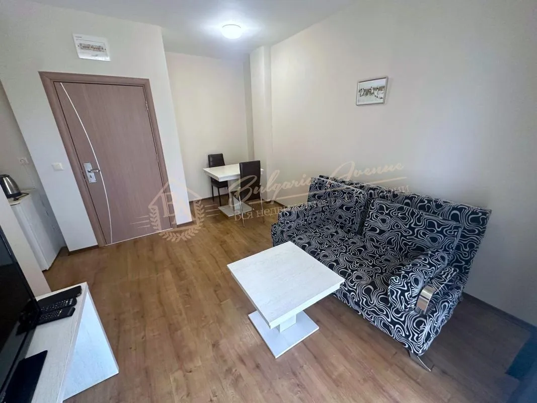 Двухкомнатная квартира в комфортабельном комплексе «Тарсис-3», Солнечный берег