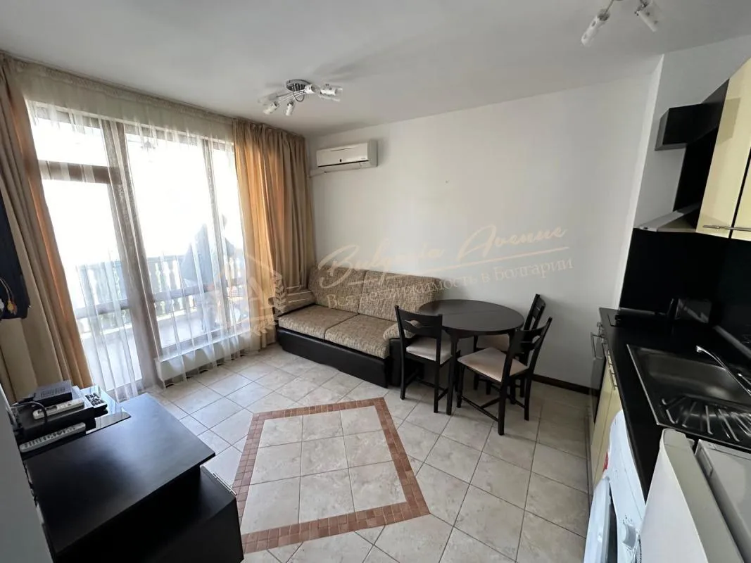 Двухкомнатный апартамент с видом на море в комплексе «Трявна Бич» Святой Влас