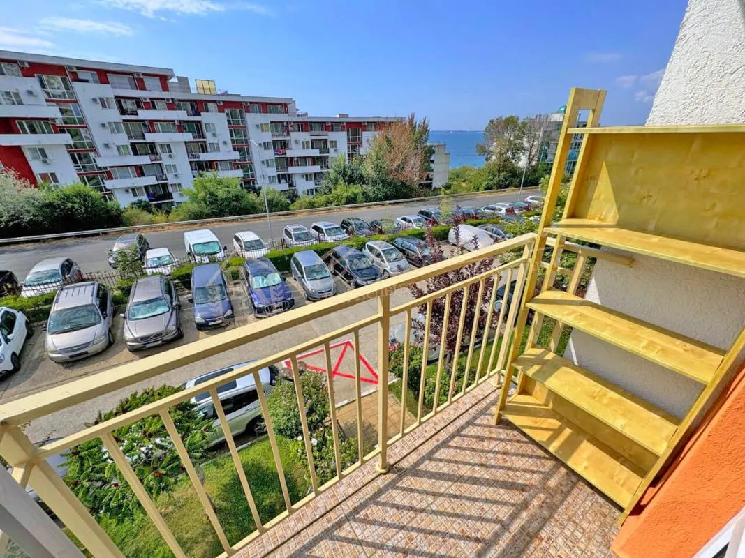 Crown Fort, Святой Влас - трехкомнатный апартамент с двумя террасами