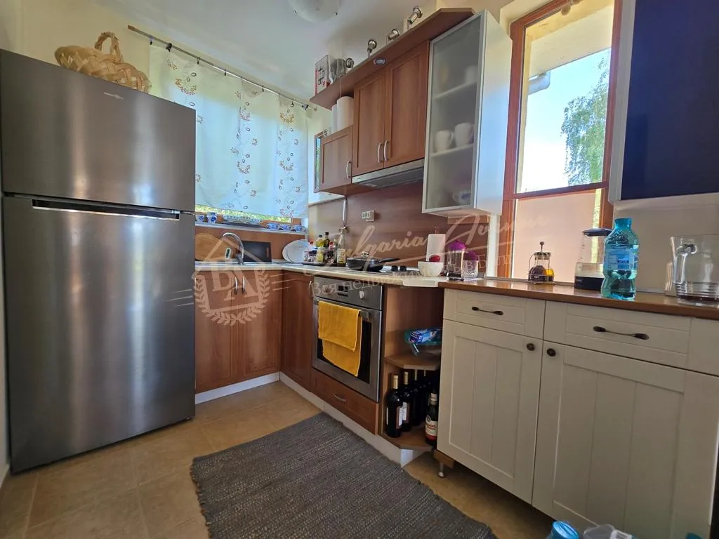 Дом с 2 спальнями и садом в "Алмонд Хилл", Кошарица