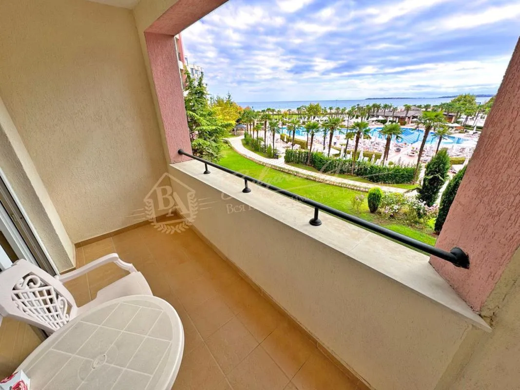 Апартамент-студия в комплексе Majestic Beach, Солнечный берег