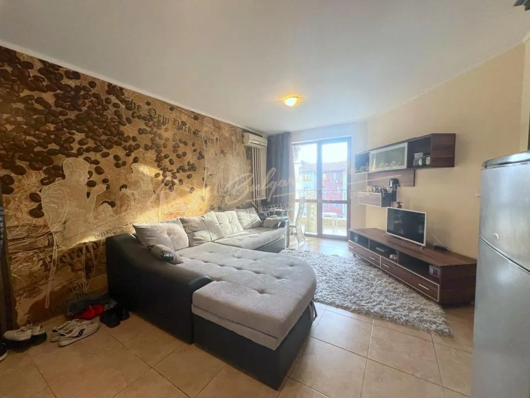 Уютный двухкомнатный апартамент с видом на бассейн в комплексе «Аполлон-6»