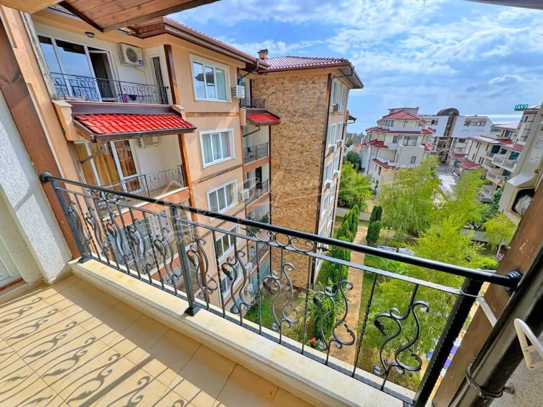 Апартамент с 1 спальней в комплексе Lifestyle 3, курортный поселок Равда. Вид на море.