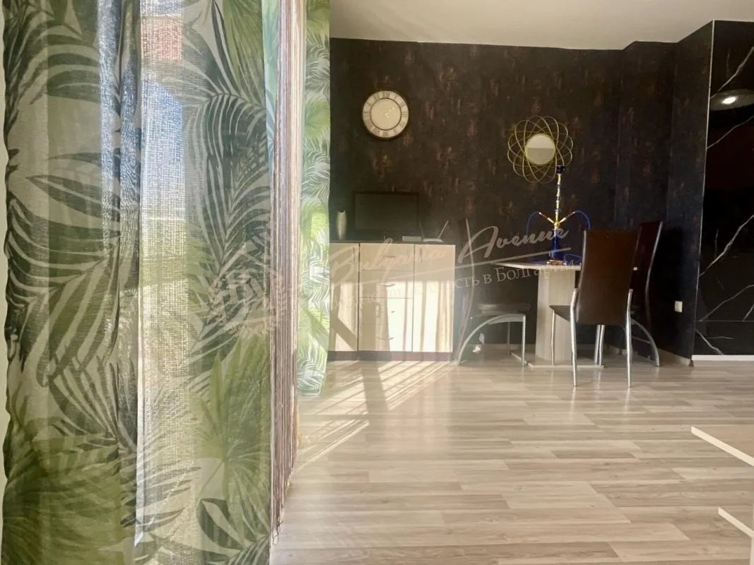 Стильный двухкомнатный апартамент в комплексе Taris, Солнечный берег