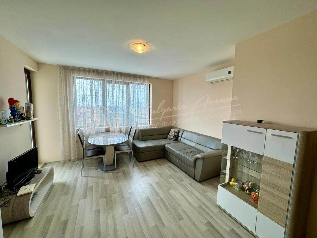 Трехкомнатный апартамент с видом на море в городе Несебр - комплекс Аполлон