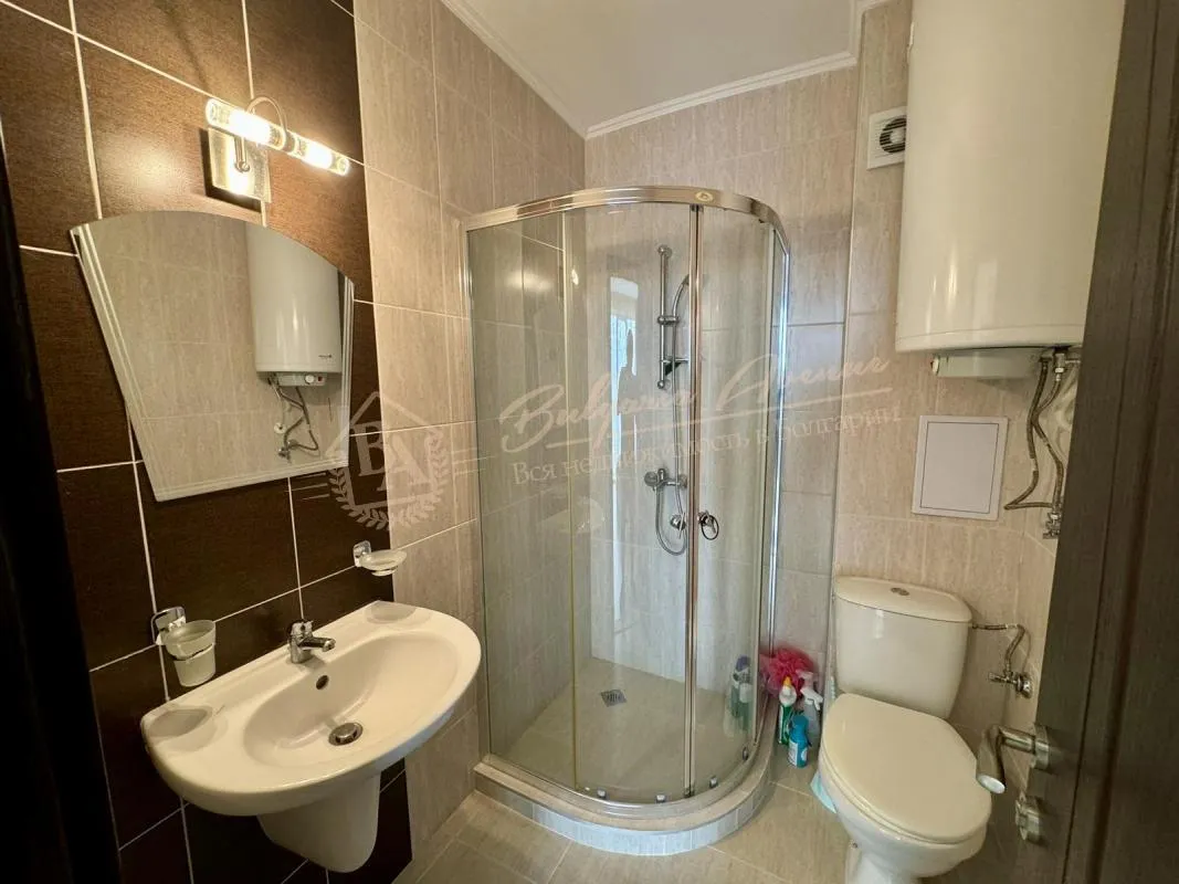 Трехкомнатный апартамент с видом на море в городе Несебр - комплекс Аполлон