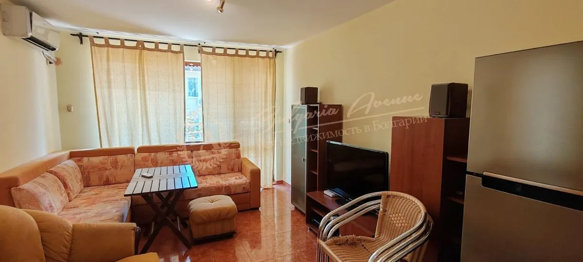 Апартамент с одной спальней в жилом доме в Святом Власе - без таксы поддержки