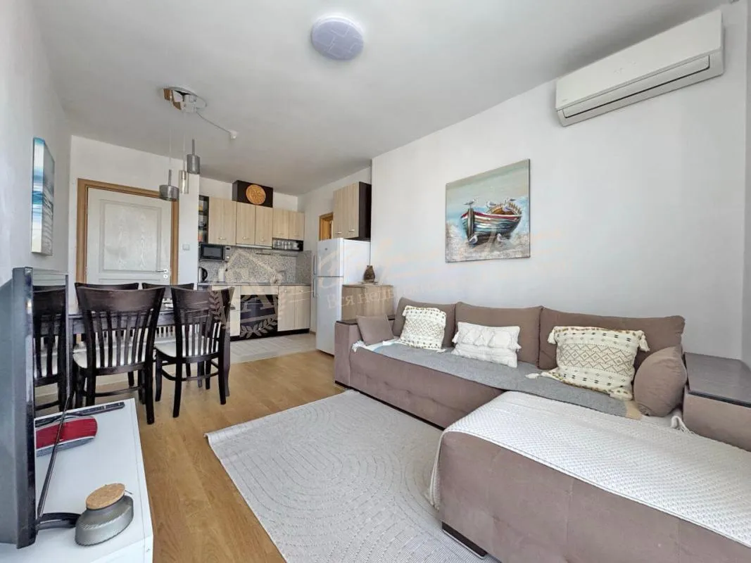 Трехкомнатный апартамент в комплексе Messembria Resort, Солнечный берег