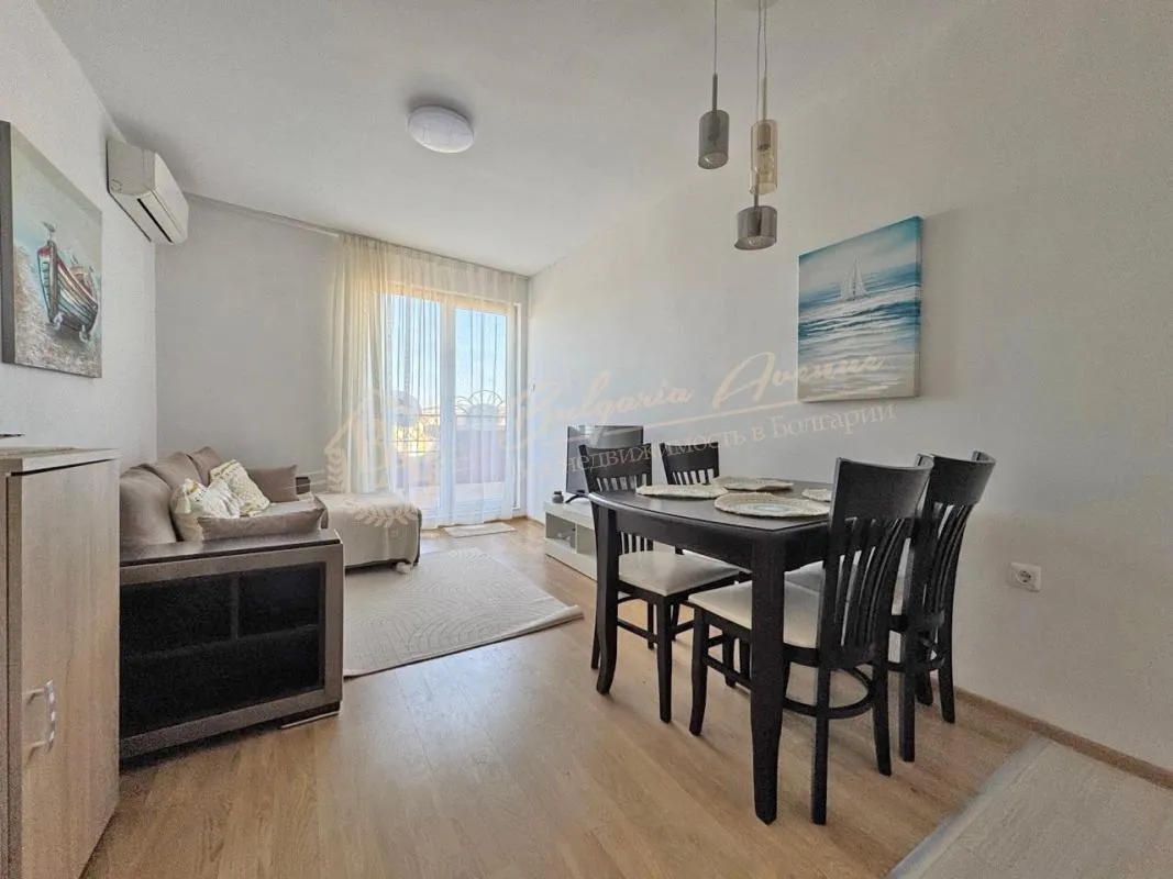 Трехкомнатный апартамент в комплексе Messembria Resort, Солнечный берег