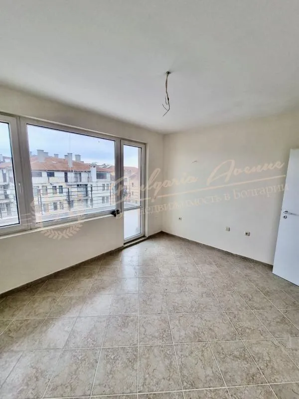 Студия в жилом доме в Несебре, квартал Черно Море