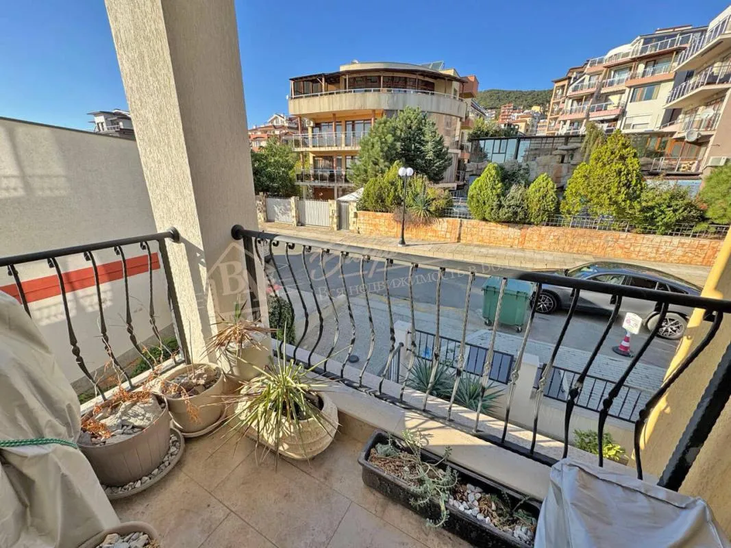 Двухкомнатная квартира в комплексе Grand Villa, Святой Влас