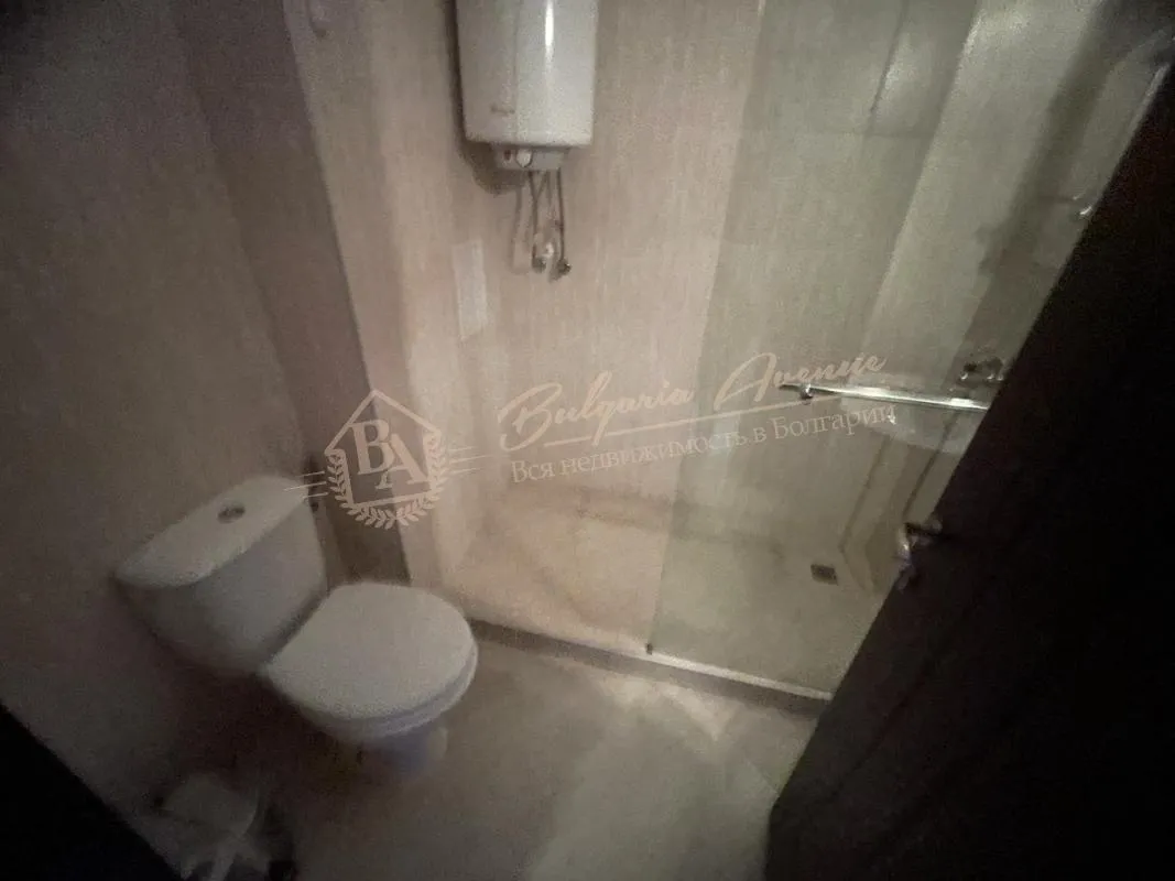 Уютный двухкомнатный апартамент на партере в комплексе "Аполлон-Несебр"