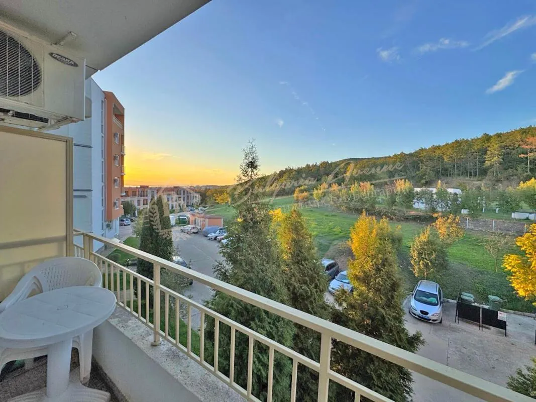 Двухкомнатная квартира с видом на море в комплексе Imperial Fort, Свети Влас